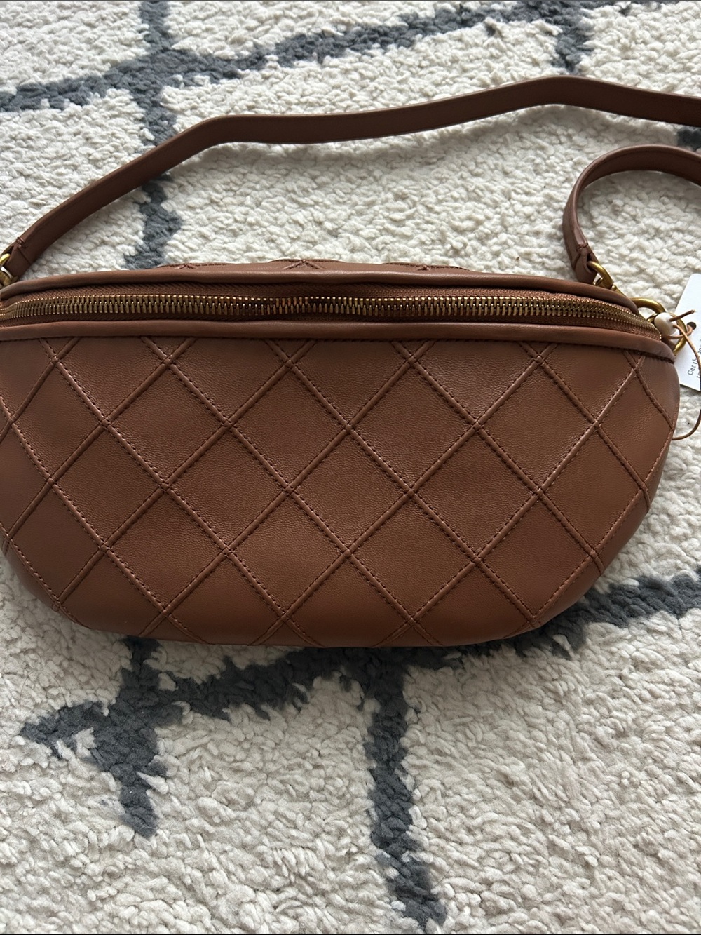 Quince Italian leather diamond stitch sling - Picture 3 of 6